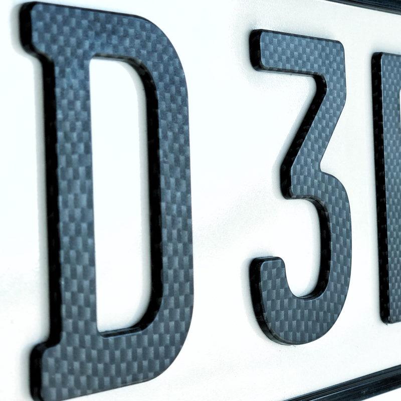 3D H-Kennzeichen mit Saison Carbonoptik Matt 520 mm